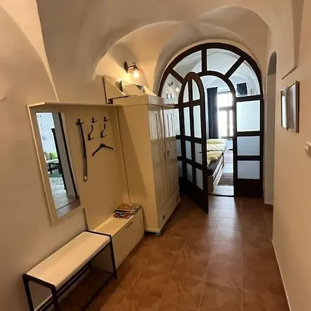 Historicky Apartman V Centre Mesta Appartement *
